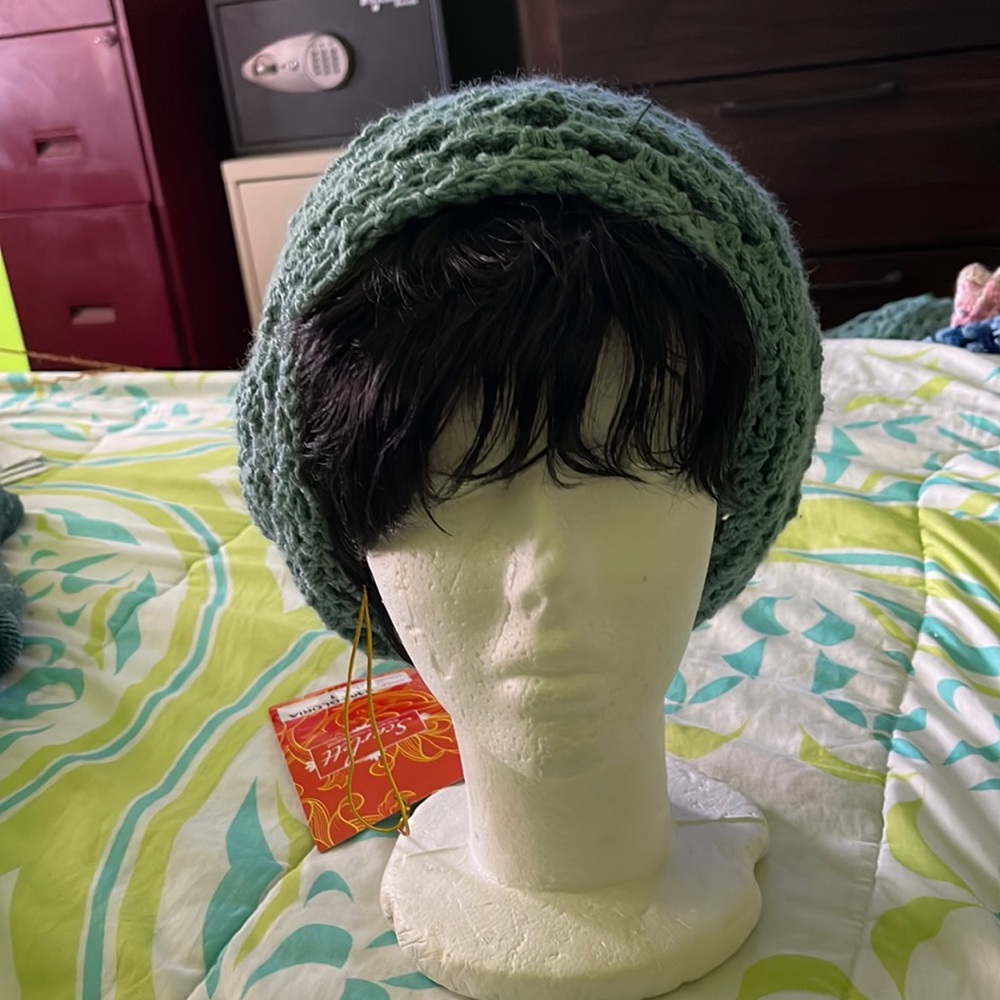 Cute teal green beret.  One size.